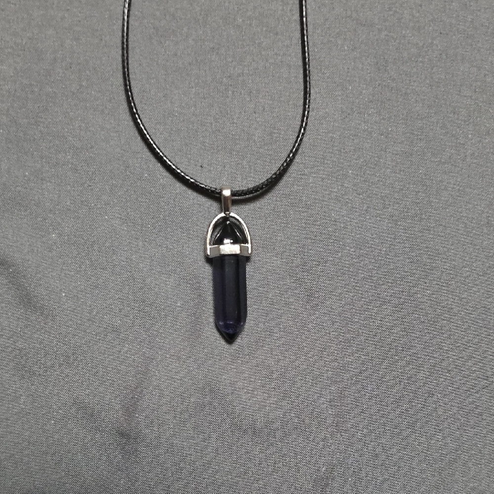 Elegant Black Pendant Necklace